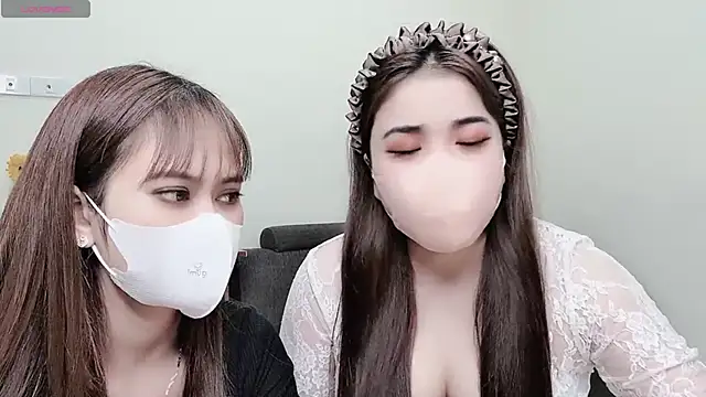 Snapshot of LyLy_Office chatting on January 16, 2025, 12:20 pm LyLy Office online show from January 16, 2025, 12:20 pm