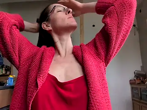 Milky hairy mommy online show from February 13, 2025, 7:35 am