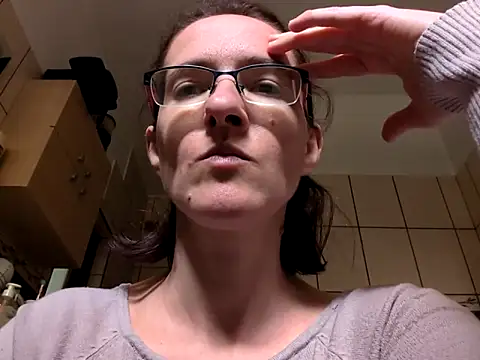 Milky hairy mommy online show from October 21, 2025, 8:15 am