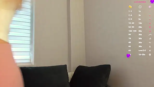 milamurrr online show from December 3, 2025, 12:58 pm