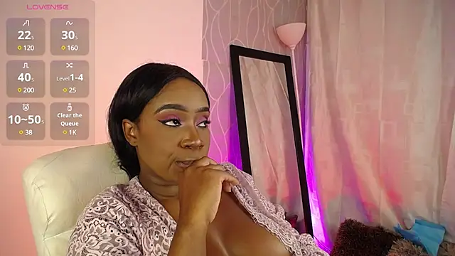 Britanymooree online show from March 17, 2025, 9:02 pm