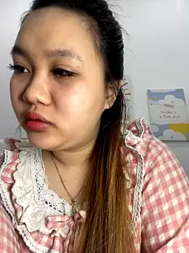 Odette68 online show from November 5, 2025, 1:27 am