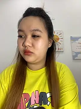 Odette68 online show from November 10, 2025, 4:11 am