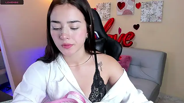 Veronica isaza   online show from February 21, 2025, 12:39 pm