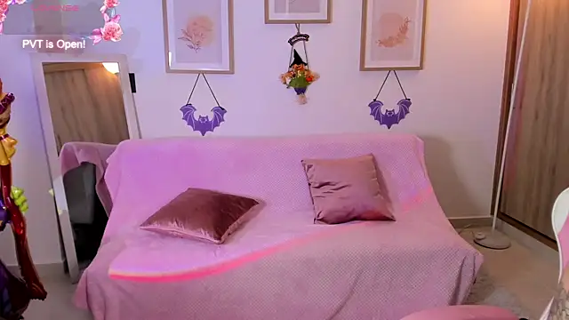 Veronica isaza   online show from October 22, 2025, 1:11 pm