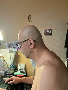 tsugu1105 online show from June 14, 2026, 4:25 am