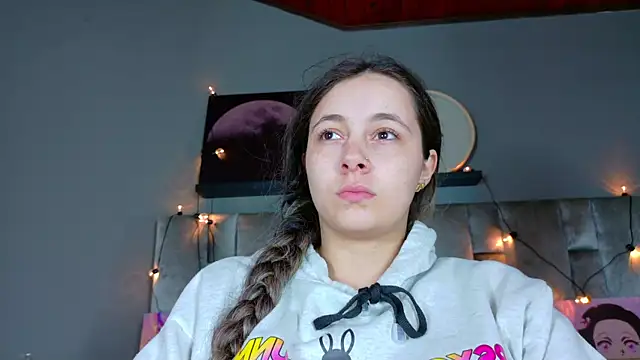 AmbarHills 1 online show from November 3, 2025, 11:22 am