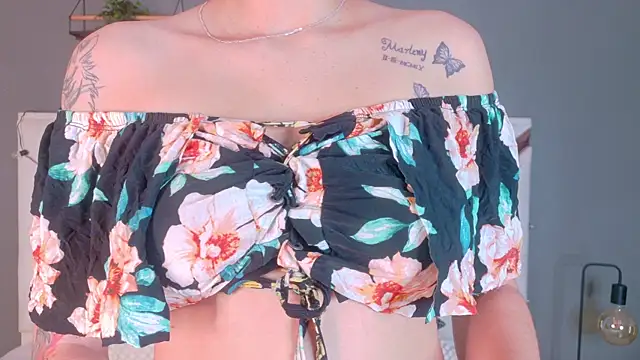 AmbarHills 1 online show from December 20, 2025, 11:39 am