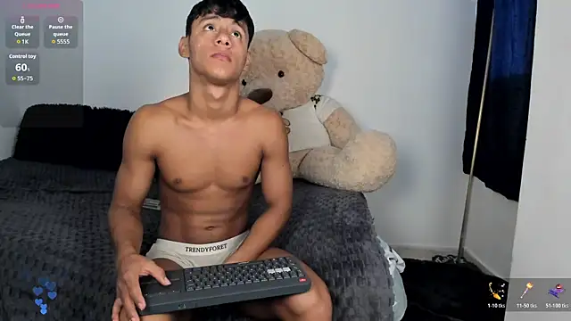 Snapshot of LittleParker chatting on June 20, 2026, 2:09 pm LittleParker online show from June 20, 2026, 2:09 pm