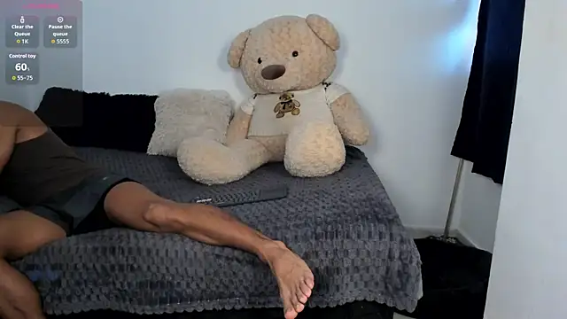 Snapshot of LittleParker chatting on June 26, 2026, 2:21 pm LittleParker online show from June 26, 2026, 2:21 pm