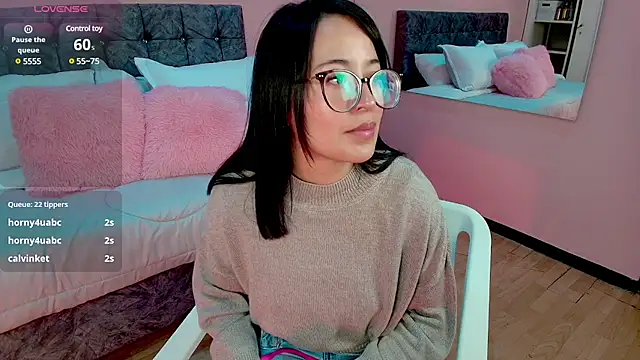Snapshot of lovely__martina chatting on March 12, 2025, 7:59 pm lovely martina online show from March 12, 2025, 7:59 pm