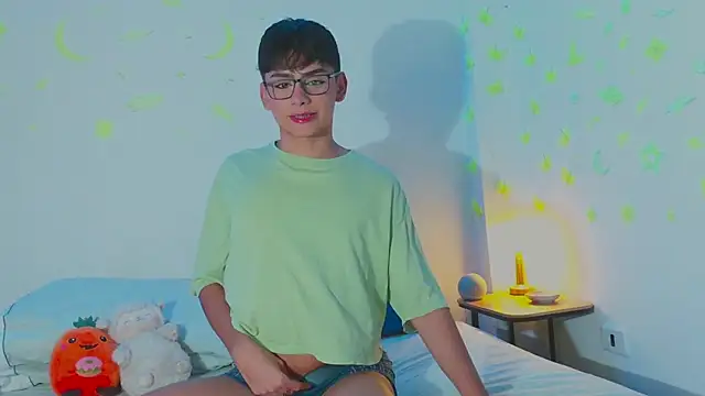 Snapshot of arnold_laurent_ chatting on February 9, 2025, 8:56 pm arnold laurent  online show from February 9, 2025, 8:56 pm