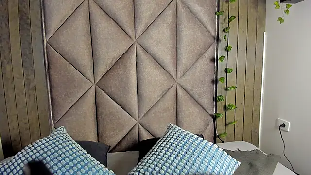 AbbyWathson online show from March 31, 2026, 11:54 am