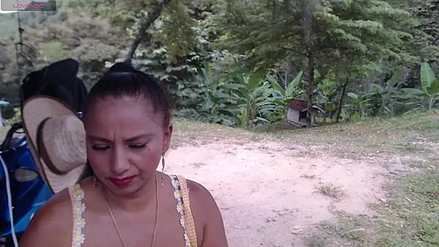 andreu mature online show from April 9, 2026, 6:57 pm