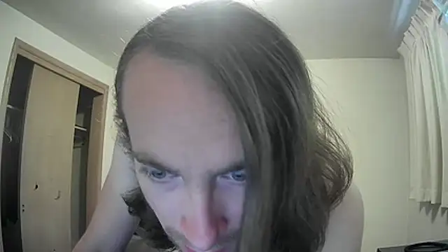 Snapshot of bigdickbri8 chatting on August 3, 2026, 5:27 pm bigdickbri8 online show from August 3, 2026, 5:27 pm