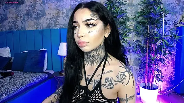 CreamyInkky  online show from February 7, 2026, 7:23 am