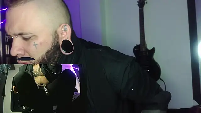 darkclothes online show from January 2, 2025, 7:51 pm