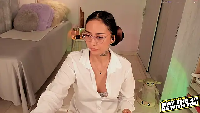 Snapshot of Aleja24Evans chatting on May 5, 2026, 2:08 am Aleja24Evans online show from May 5, 2026, 2:08 am