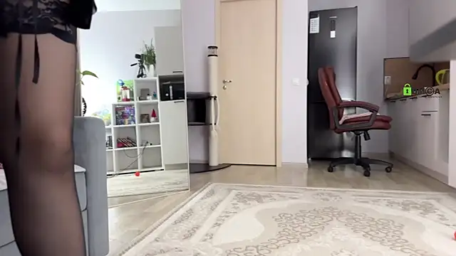 Snapshot of Victoria1Love chatting on February 26, 2025, 4:35 pm Victoria1Love online show from February 26, 2025, 4:35 pm