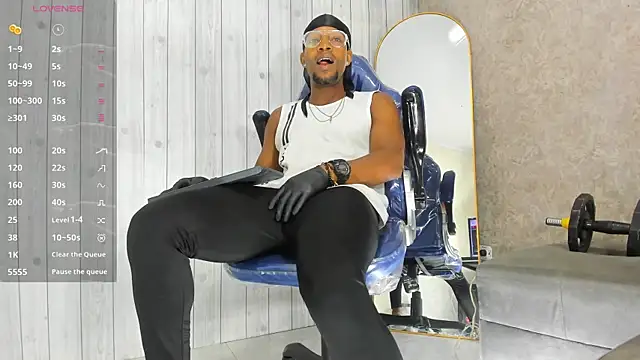 Snapshot of RicoBrown777_ chatting on July 16, 2026, 12:11 pm RicoBrown777 online show from July 16, 2026, 12:11 pm