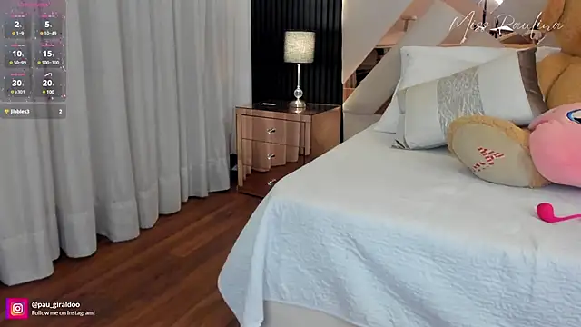 misspaulinaa online show from January 16, 2025, 11:16 pm