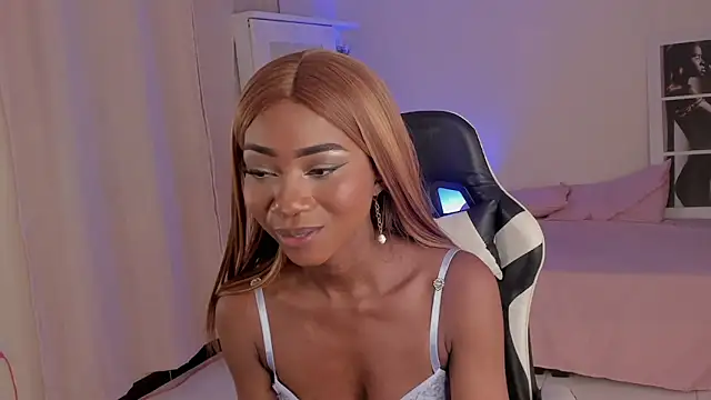 SavannahWildee online show from December 2, 2024, 7:16 pm