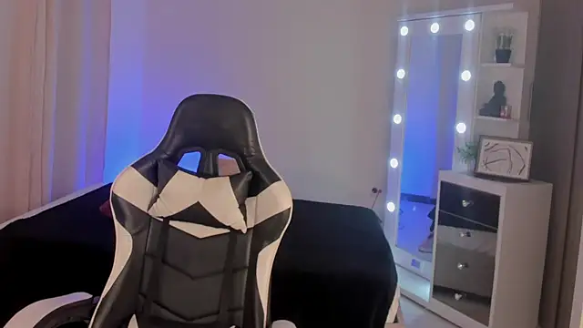 SavannahWildee online show from January 29, 2025, 2:21 pm