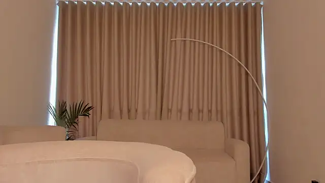 SavannahWildee online show from September 21, 2025, 12:07 pm