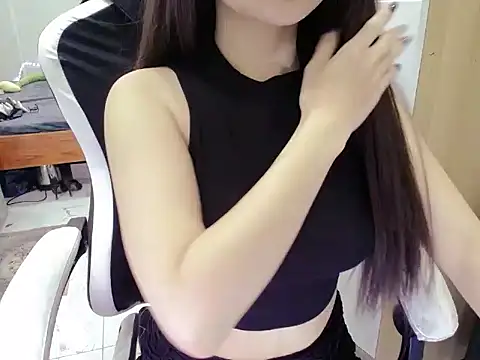 Lynk Lee69 online show from February 19, 2025, 4:22 pm