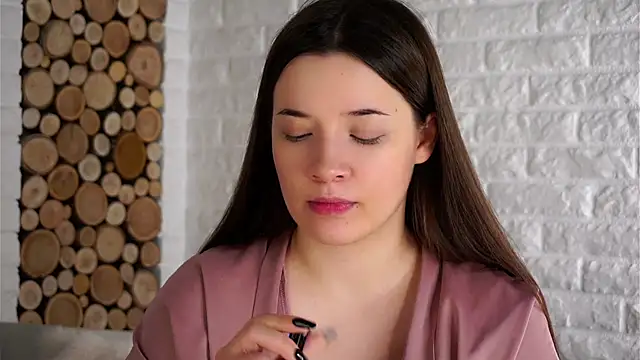 LowOncoming online show from September 25, 2025, 2:26 am