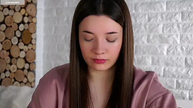 LowOncoming online show from October 2, 2025, 1:23 am