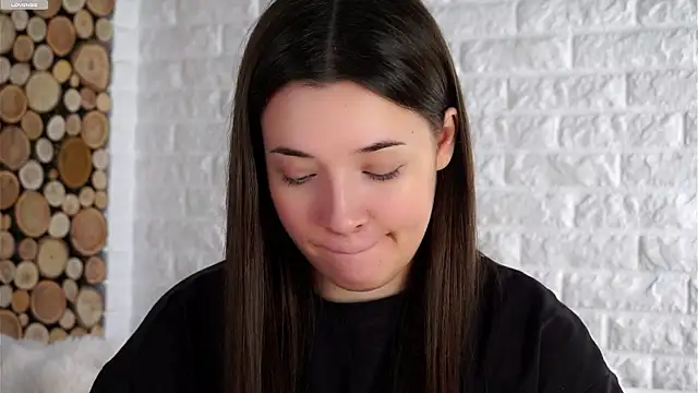 LowOncoming online show from October 10, 2025, 4:11 am