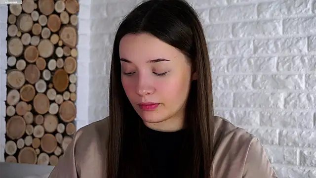 LowOncoming online show from October 19, 2025, 3:18 am