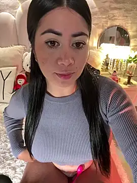  MadiLee  online show from December 19, 2024, 2:01 am