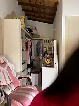  MadiLee  online show from January 4, 2025, 11:59 pm