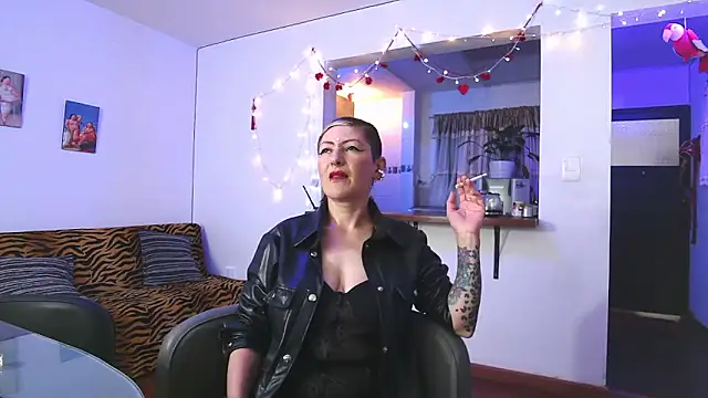 Snapshot of Maria_fernandaxxx_ chatting on February 14, 2025, 10:04 pm Maria fernandaxxx online show from February 14, 2025, 10:04 pm