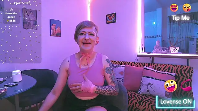 Snapshot of Maria_fernandaxxx_ chatting on November 10, 2025, 5:01 pm Maria fernandaxxx online show from November 10, 2025, 5:01 pm