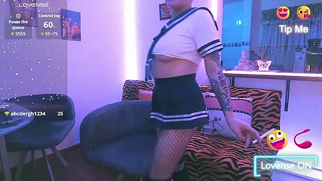 Snapshot of Maria_fernandaxxx_ chatting on December 1, 2025, 11:43 pm Maria fernandaxxx online show from December 1, 2025, 11:43 pm