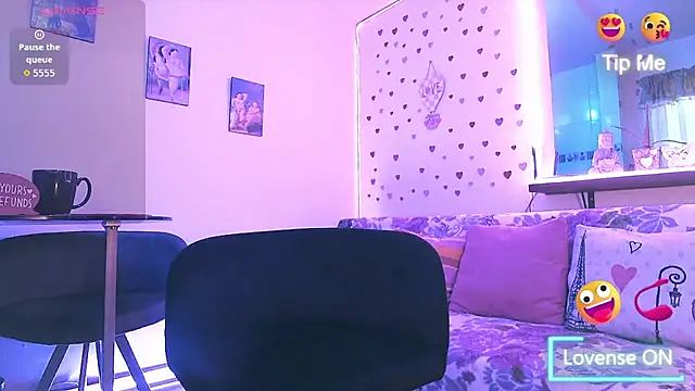 Maria fernandaxxx  online show from April 6, 2026, 9:05 pm