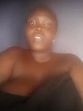 Snapshot of beauty-me_ chatting on August 3, 2026, 4:00 pm beauty-me online show from August 3, 2026, 4:00 pm
