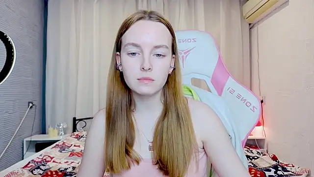 Wild  flowers online show from December 5, 2025, 6:15 pm