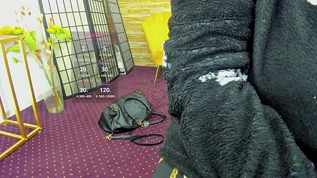 AishaRouhi online show from November 1, 2025, 5:09 am