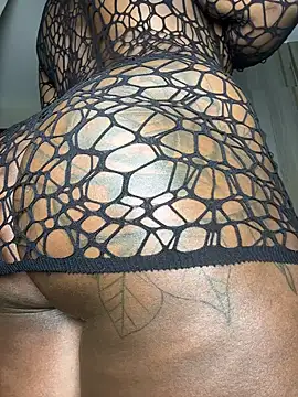 Snapshot of Hugemassivebootie chatting on July 10, 2026, 5:26 pm Hugemassivebootie online show from July 10, 2026, 5:26 pm