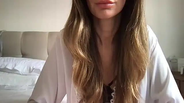 paolajonez online show from December 20, 2024, 11:43 am