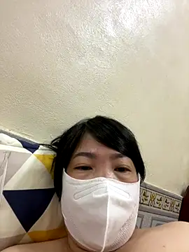 Snapshot of Hachi_Sweetbabie_ chatting on October 27, 2025, 12:15 am Hachi Sweetbabie online show from October 27, 2025, 12:15 am