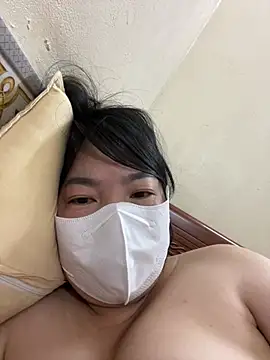 Hachi Sweetbabie  online show from March 19, 2026, 10:14 pm