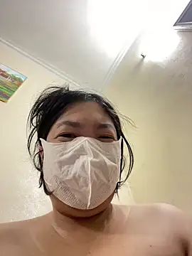 Hachi Sweetbabie  online show from April 18, 2026, 9:04 pm