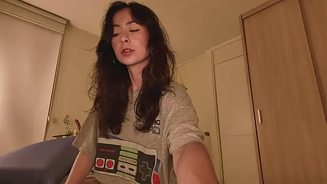 juanasnz99 online show from July 5, 2026, 2:51 am