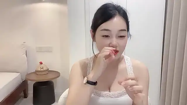 cloud8822 online show from June 17, 2026, 1:56 pm