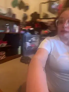 Lalalynn online show from November 12, 2025, 4:29 pm